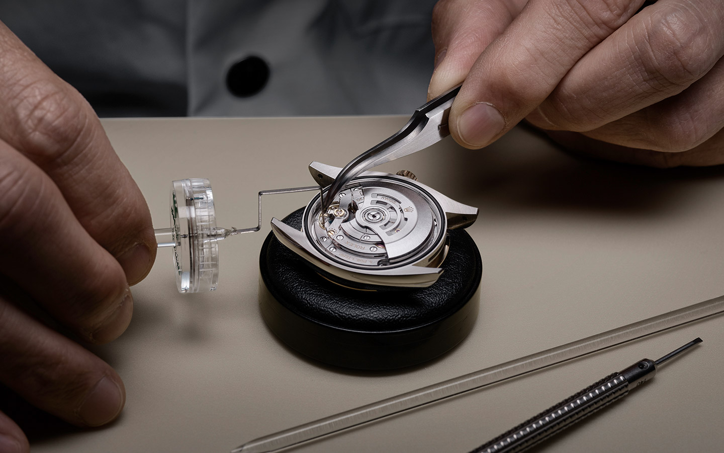 rolex-servicing-procedure-precision-test_portrait