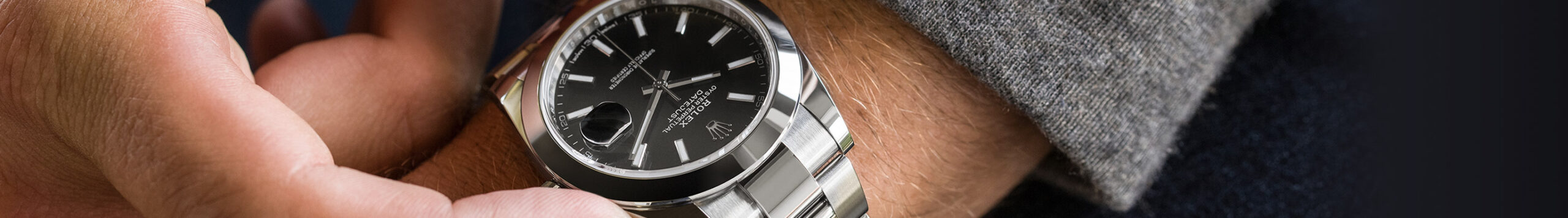 rolex-servicing-procedure-worn-watch_portrait