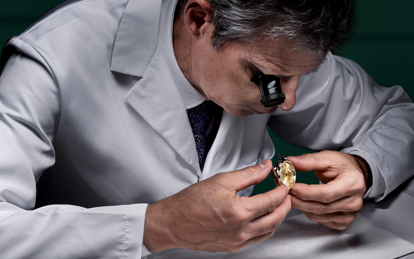 servicing-your-rolex-verification_portrait